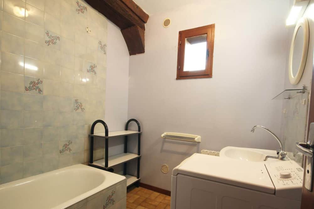 Photo of Bathroom in Yville-sur-Seine