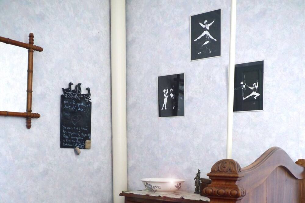Photo of Bedroom in Belabre