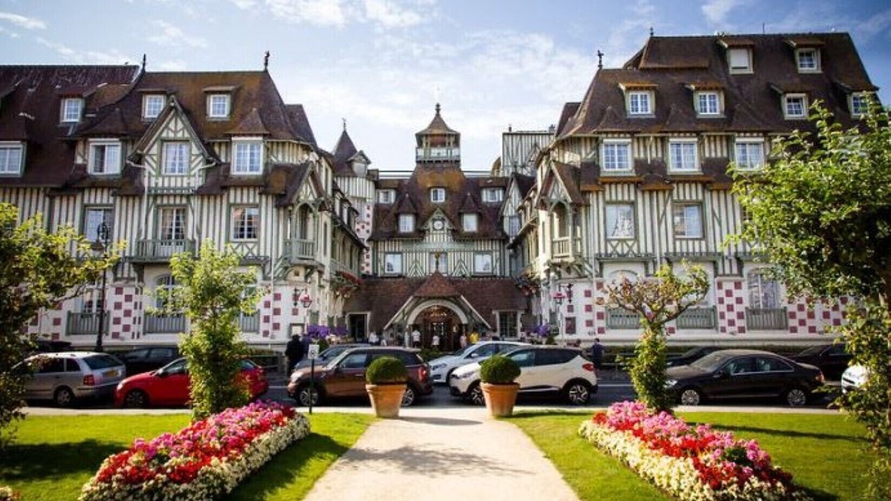 Photo of Buildings in Fontenay