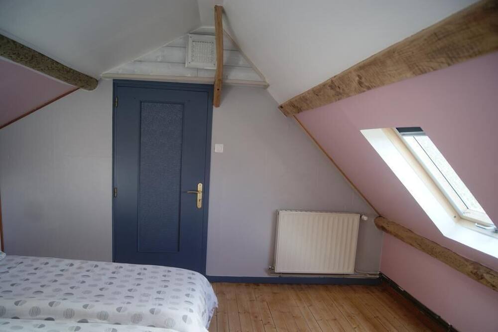 Photo of Bedroom in Alincthun