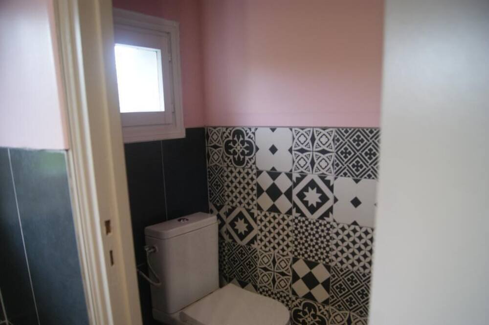 Photo of Bathroom in Alincthun