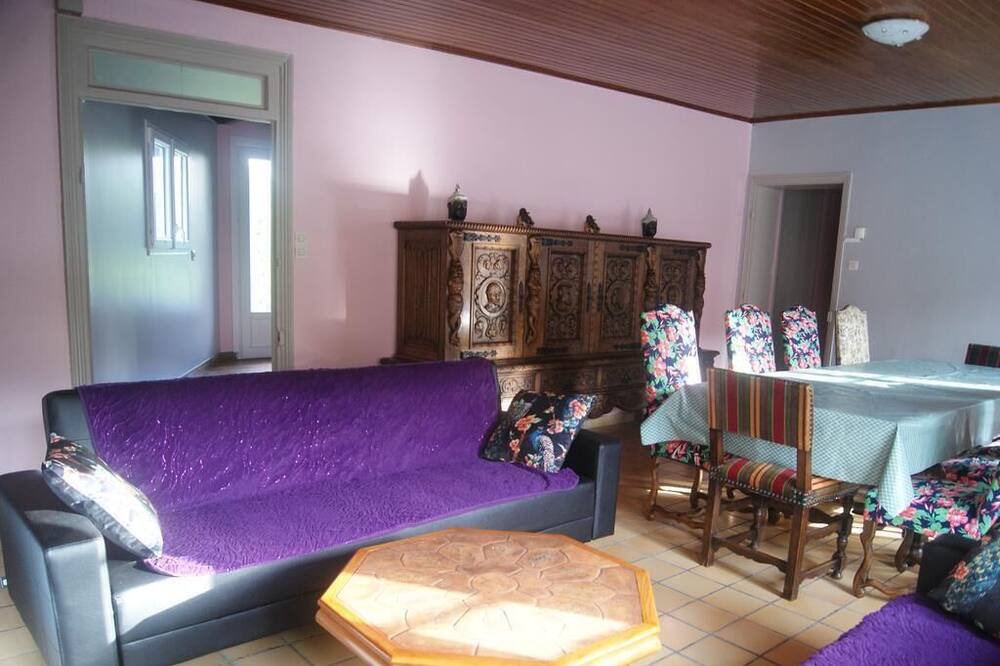 Photo of Livingroom in Alincthun