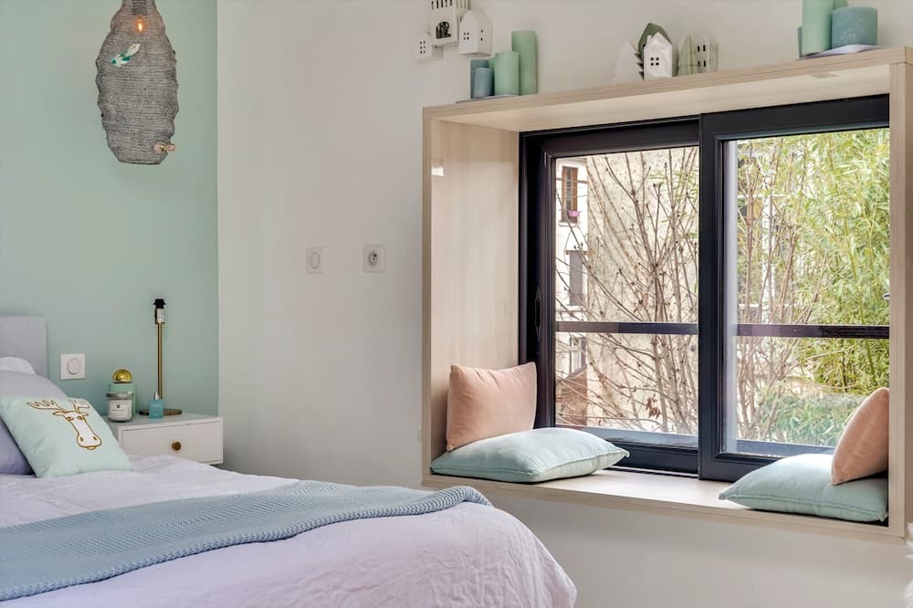 Photo of Bedroom in Colombes