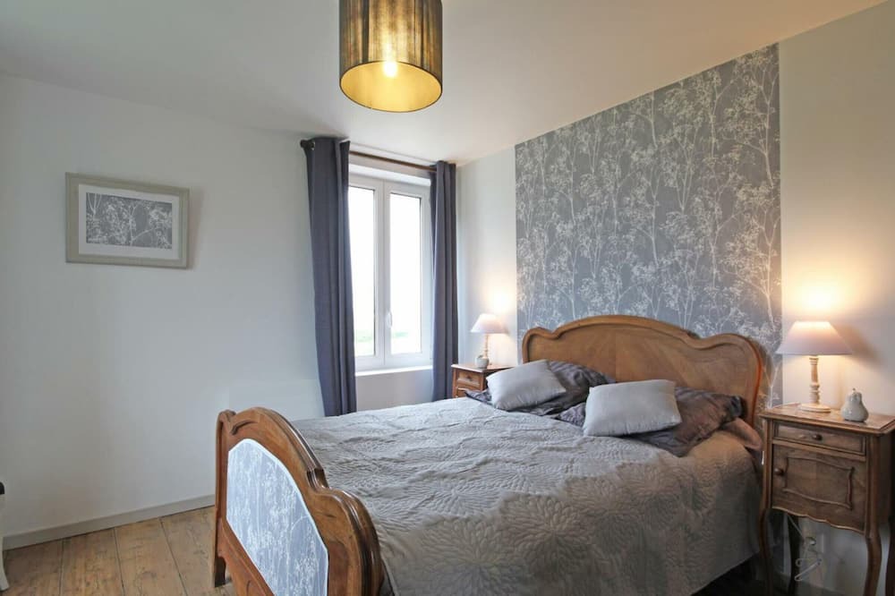 Photo of Bedroom in Pissy-Poville