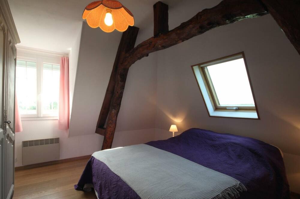 Photo of Bedroom in Blainville-Crevon