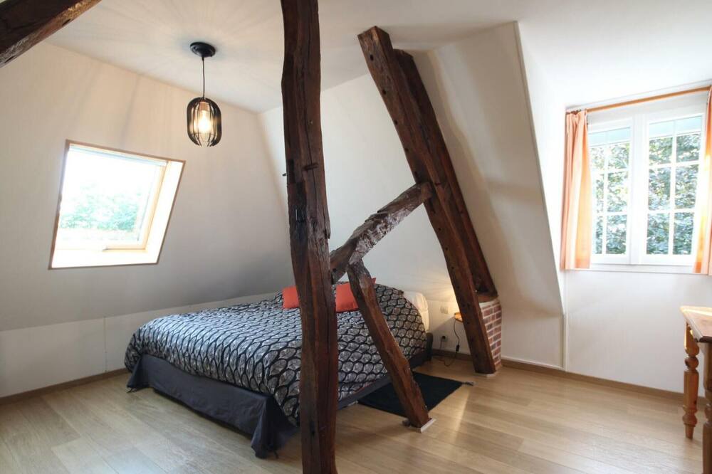 Photo of Bedroom in Blainville-Crevon