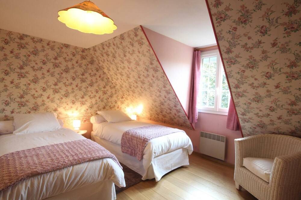 Photo of Bedroom in Blainville-Crevon