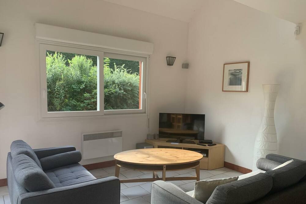 Photo of Livingroom in Angerville-la-Martel