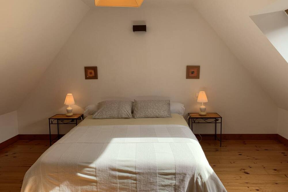 Photo of Bedroom in Angerville-la-Martel