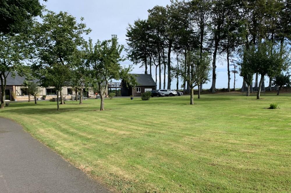 Photo of Outdoor in Angerville-la-Martel