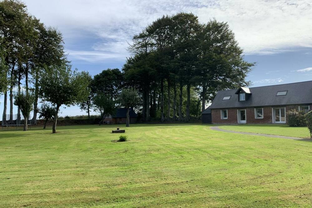 Photo of Outdoor in Angerville-la-Martel