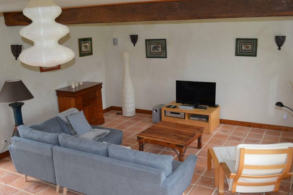 Photo of Livingroom in Angerville-la-Martel