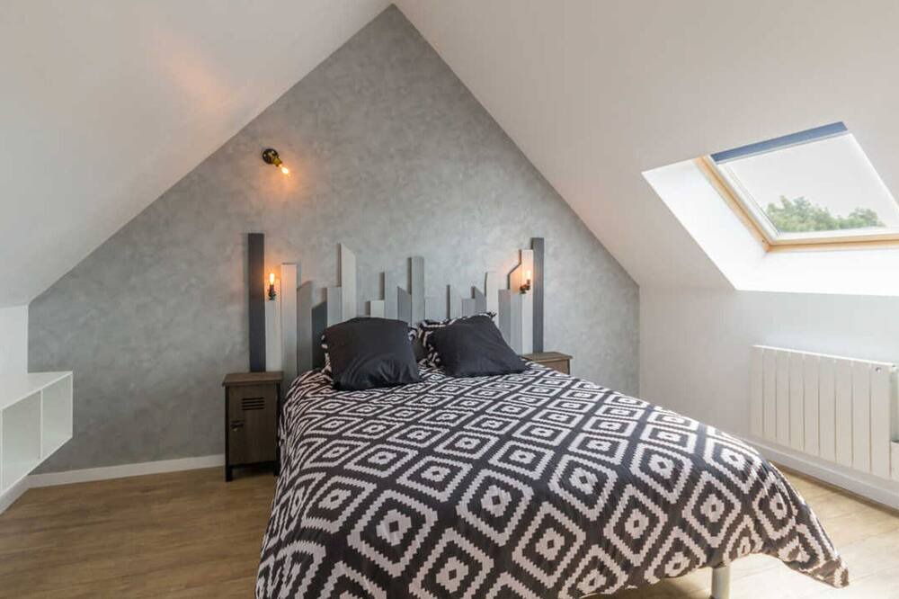 Photo of Bedroom in Heuqueville