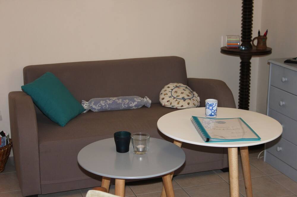 Photo of Livingroom in Faubourg North
