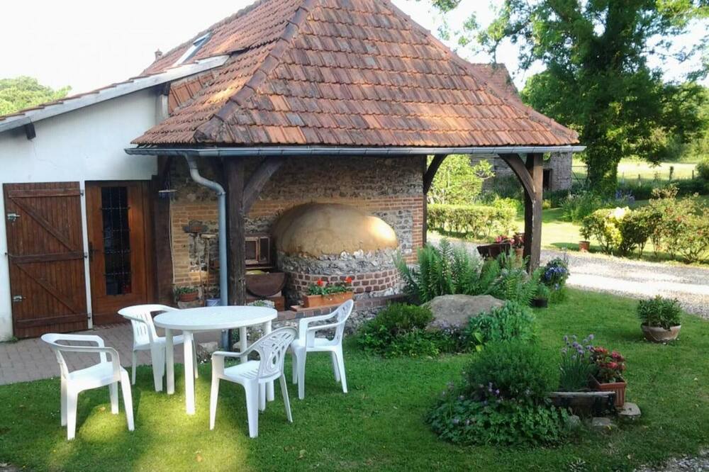 Photo of Outdoor in Saint-Maclou-de-Folleville