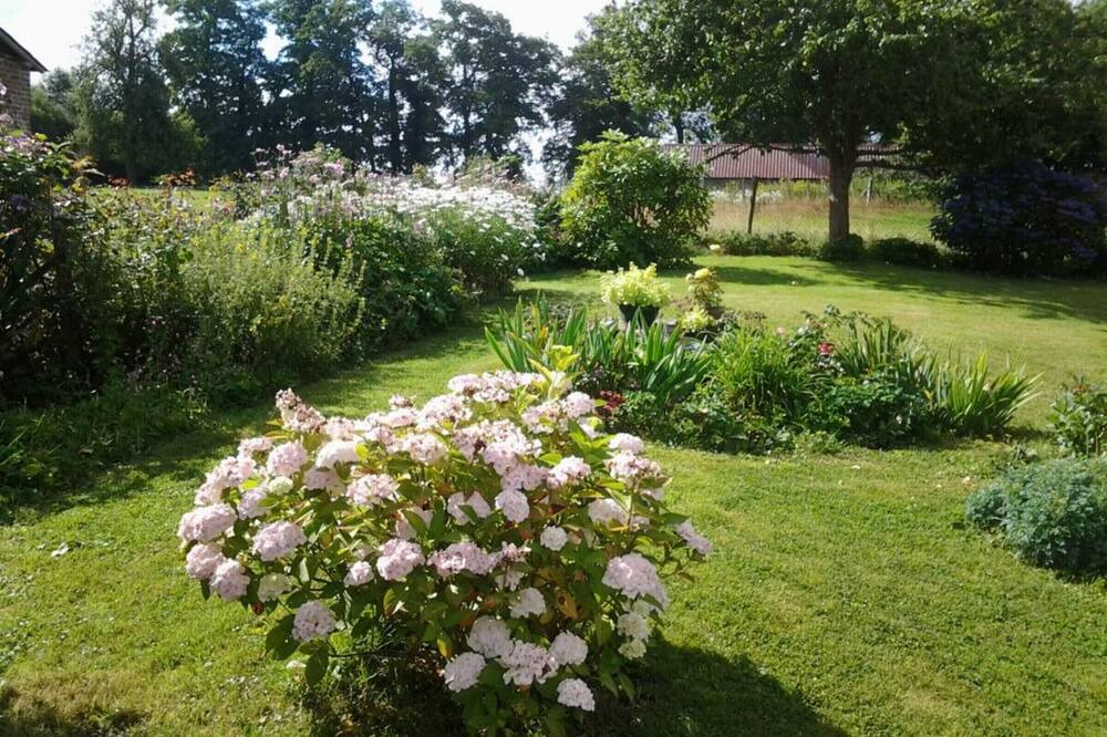 Photo of Outdoor in Saint-Maclou-de-Folleville