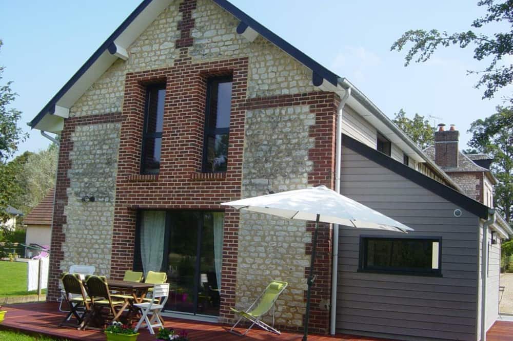 Photo of Outdoor in Saint-Pierre-de-Manneville