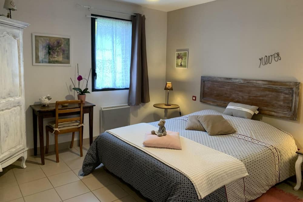 Photo of Bedroom in Saint-Pierre-de-Manneville