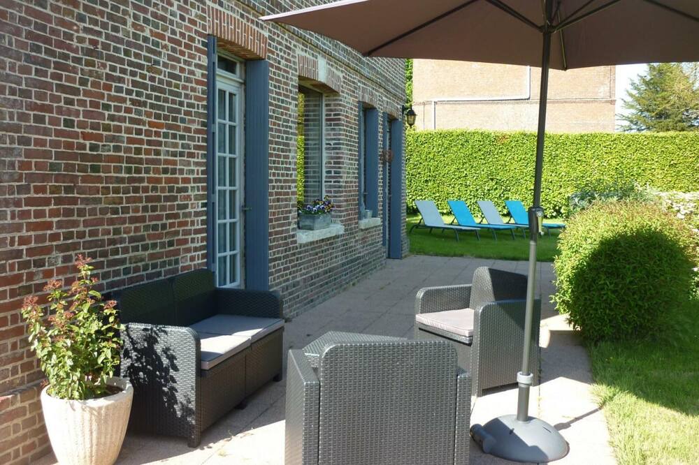 Photo of Patio Balcony in Catenay