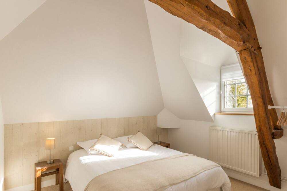 Photo of Bedroom in Catenay