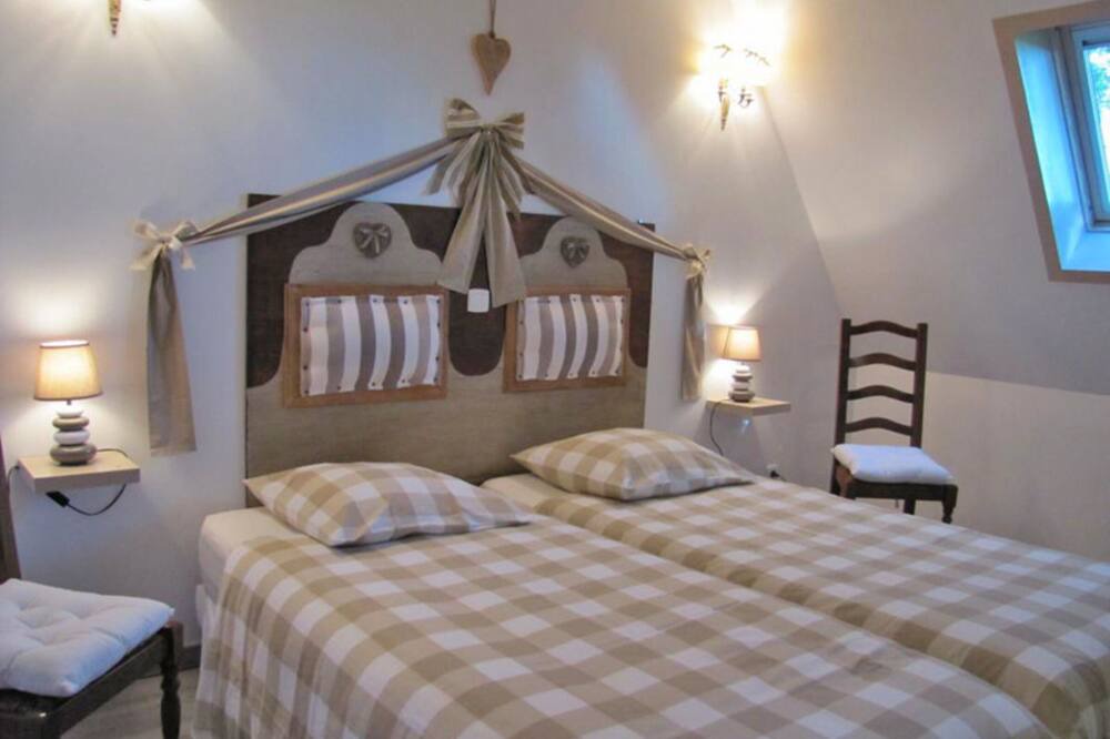 Photo of Bedroom in Annouville-Vilmesnil