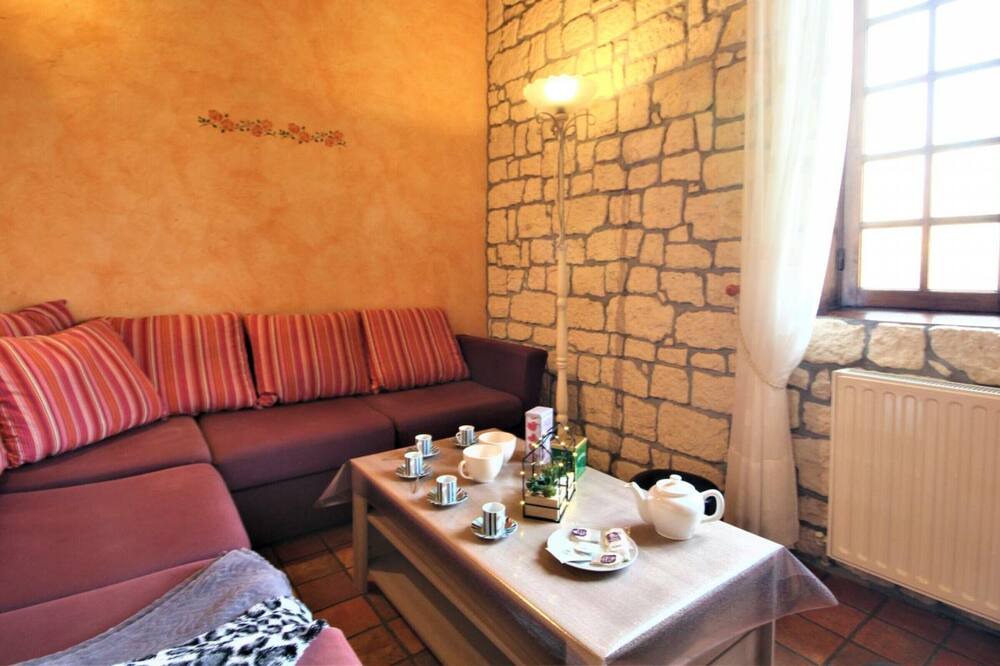 Photo of Livingroom in Sainte-Beuve-en-Riviere