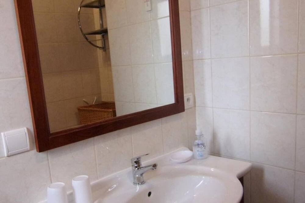 Photo of Bathroom in Petit-Caux