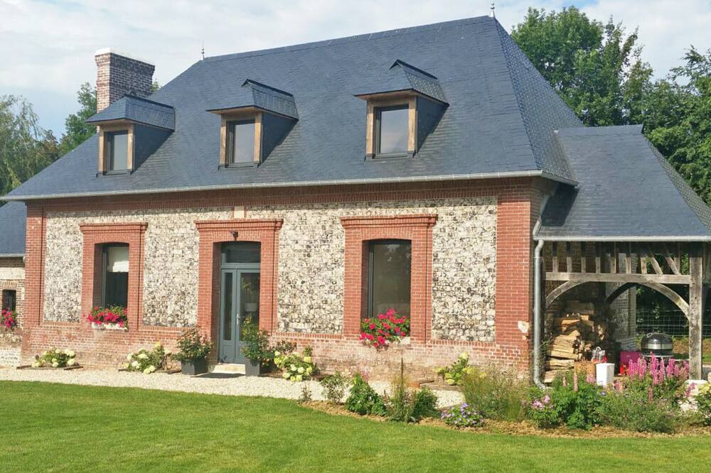 Photo of Outdoor in Sainte-Marguerite-sur-Fauville