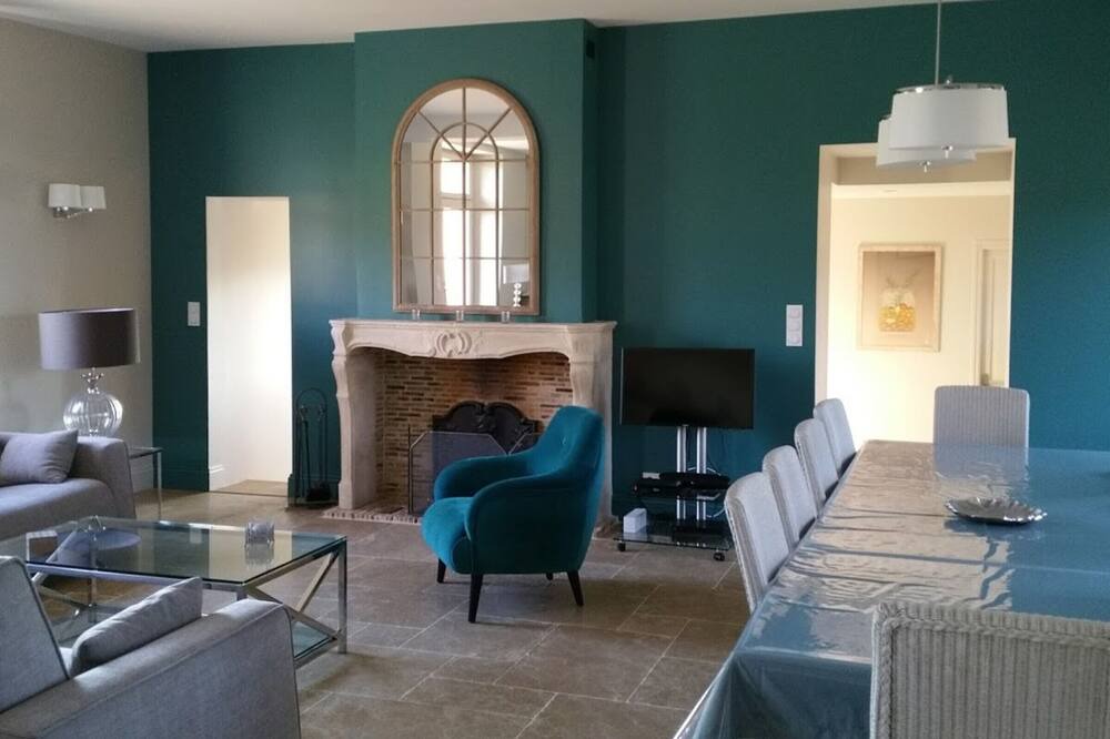 Photo of Livingroom in Sainte-Marguerite-sur-Fauville