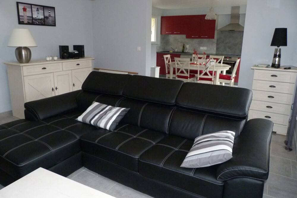 Photo of Livingroom in Bordeaux-Saint-Clair