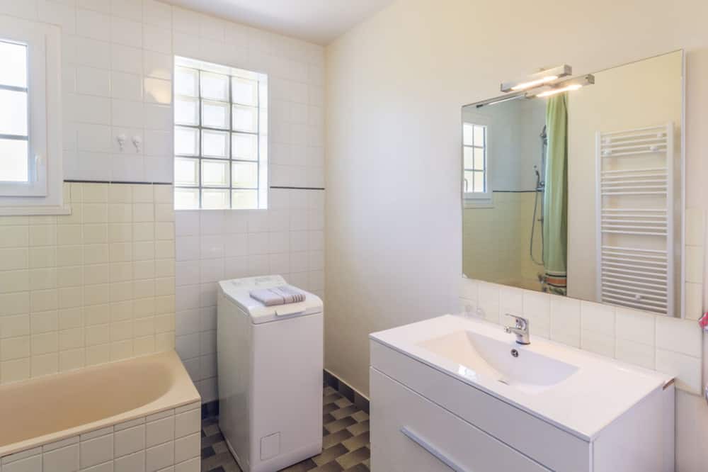 Photo of Bathroom in Petit-Caux