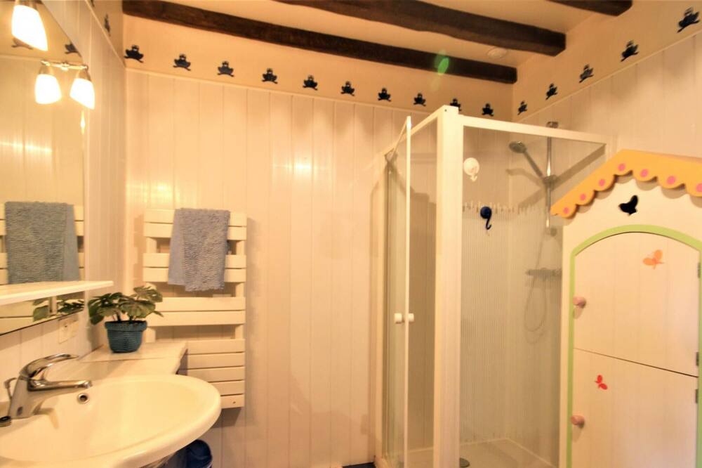 Photo of Bathroom in Bailleul-Neuville