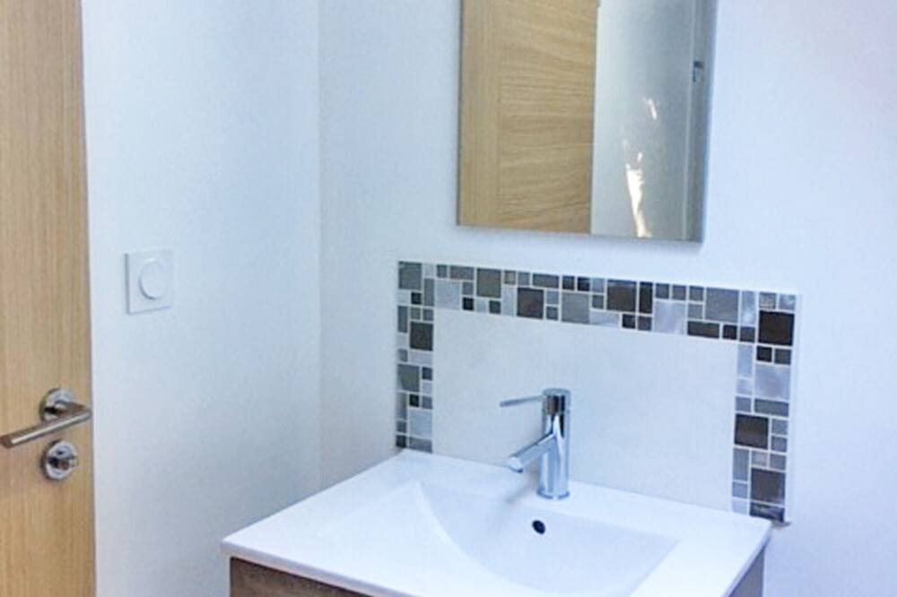 Photo of Bathroom in Saint-Jouin-Bruneval