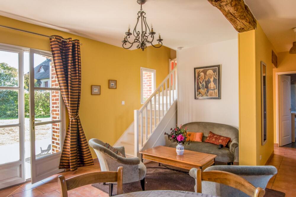 Photo of Livingroom in Sahurs