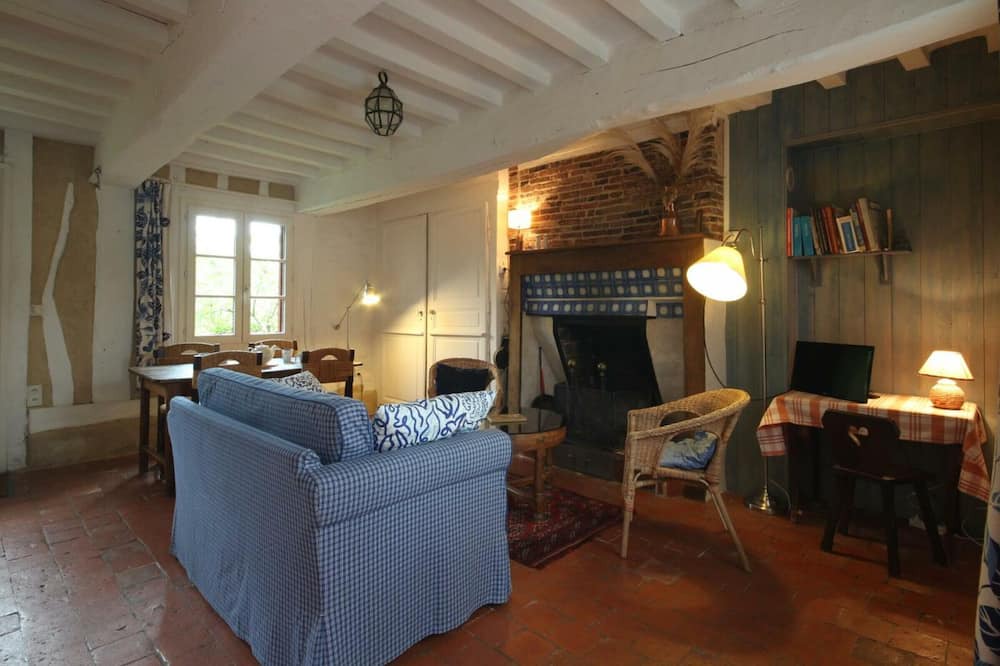 Photo of Livingroom in Bully