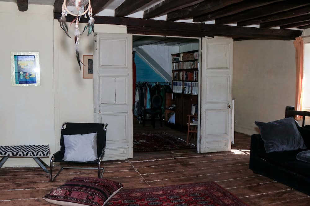 Photo of Livingroom in Sermaise