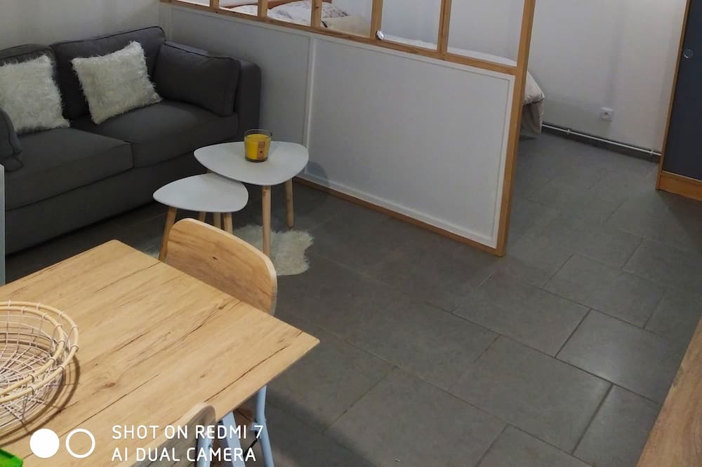 Photo of Livingroom in La Madelaine-sous-Montreuil