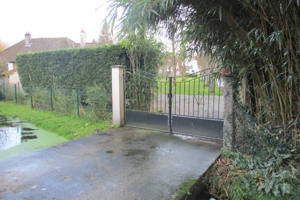 Photo of Outdoor in La Madelaine-sous-Montreuil