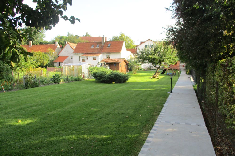 Photo of Outdoor in La Madelaine-sous-Montreuil