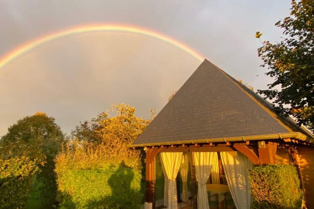 Photo of Outdoor in Notre-Dame-de-Bliquetuit