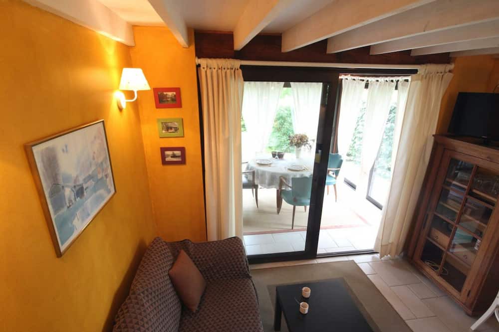 Photo of Livingroom in Notre-Dame-de-Bliquetuit