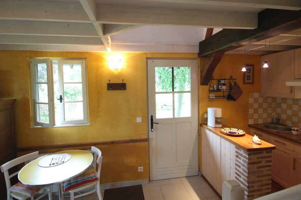 Photo of Kitchen in Notre-Dame-de-Bliquetuit