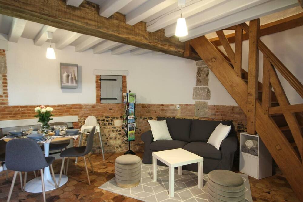 Photo of Livingroom in Ernemont-sur-Buchy
