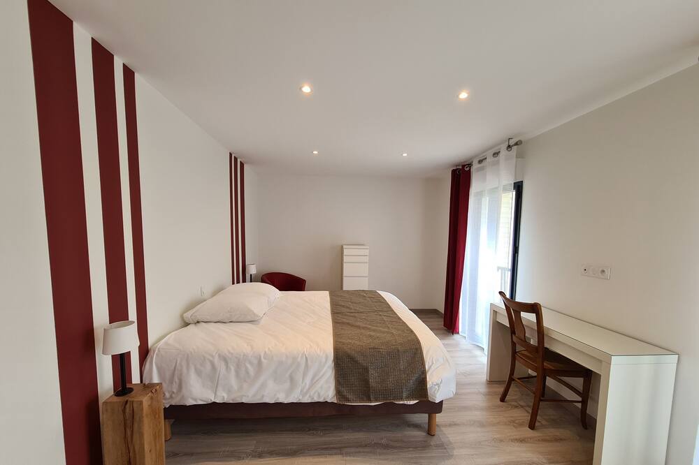 Photo of Bedroom in Othis
