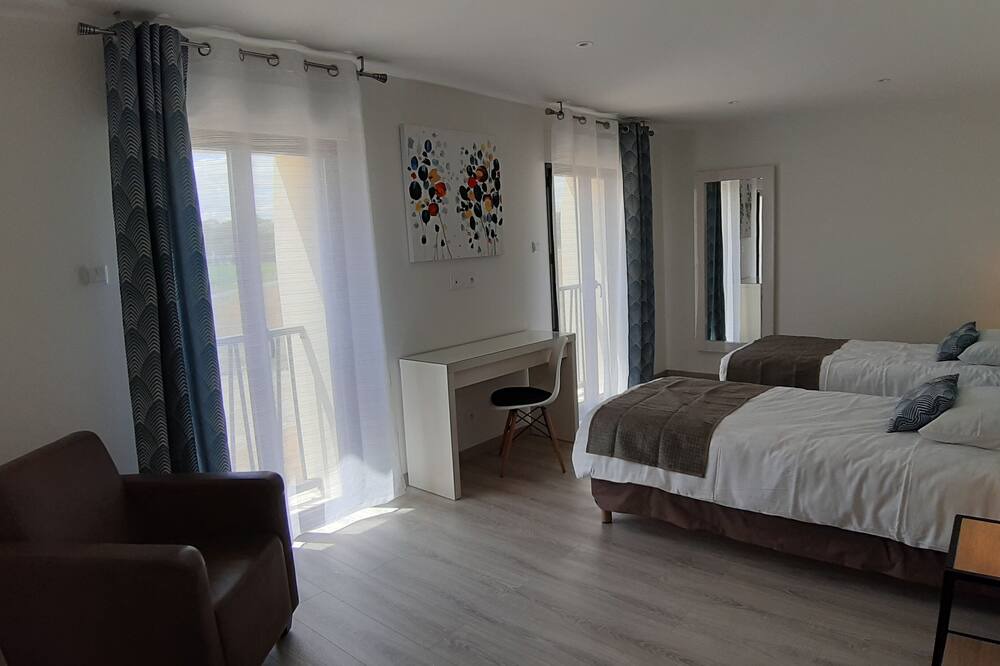 Photo of Bedroom in Othis