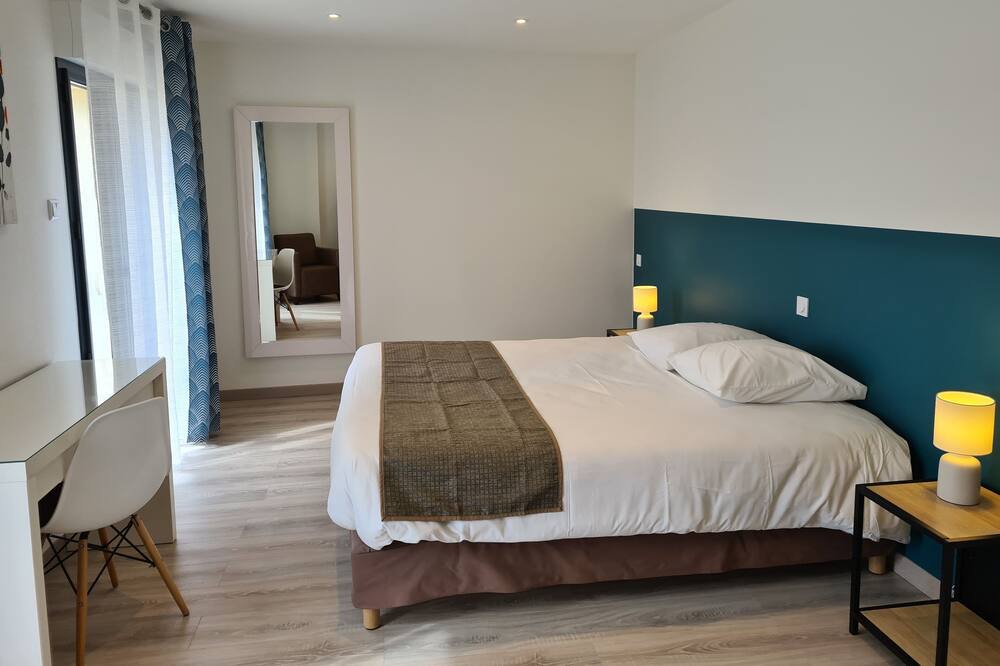 Photo of Bedroom in Othis
