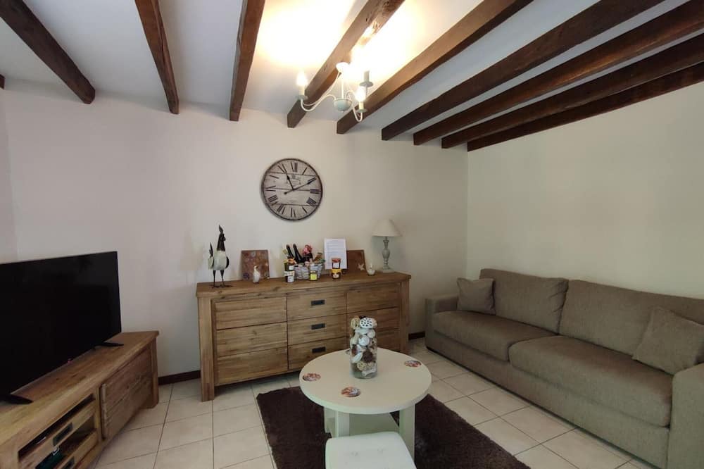 Photo of Livingroom in Morville-sur-Andelle