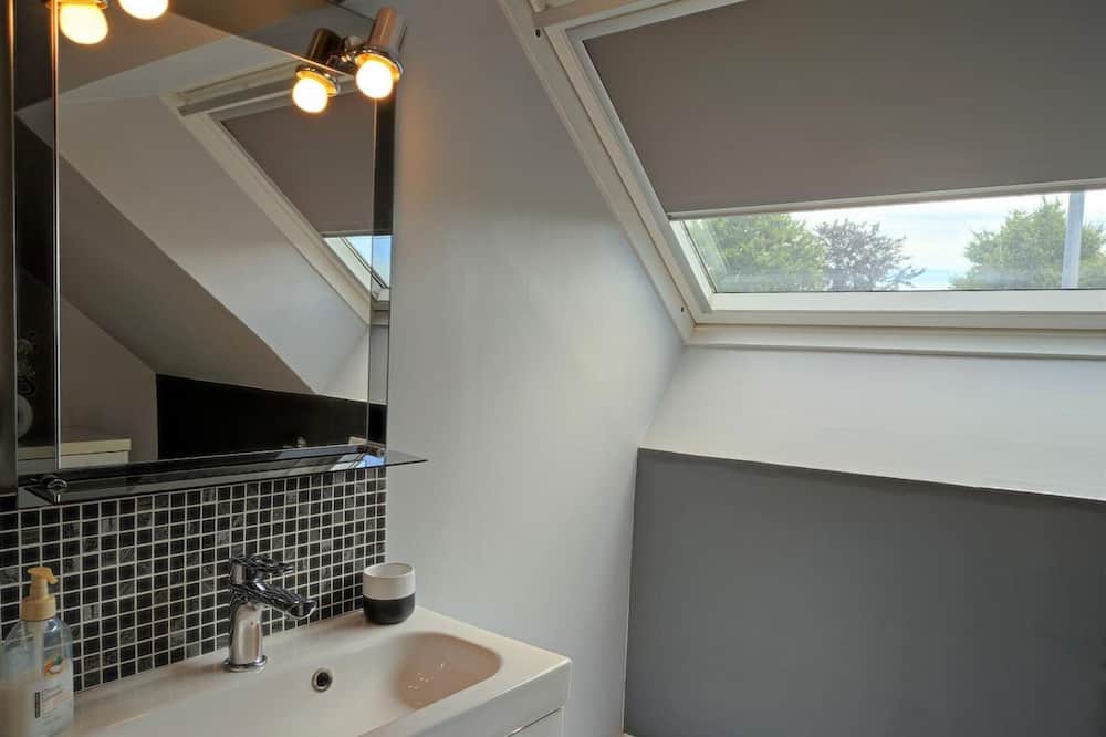 Photo of Bathroom in Morville-sur-Andelle