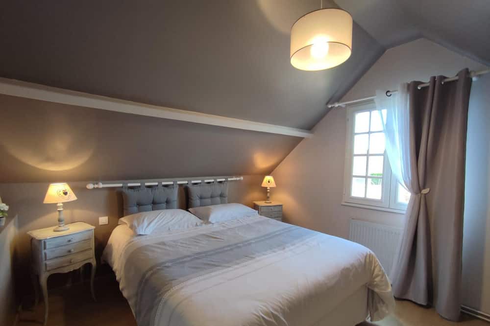Photo of Bedroom in Morville-sur-Andelle