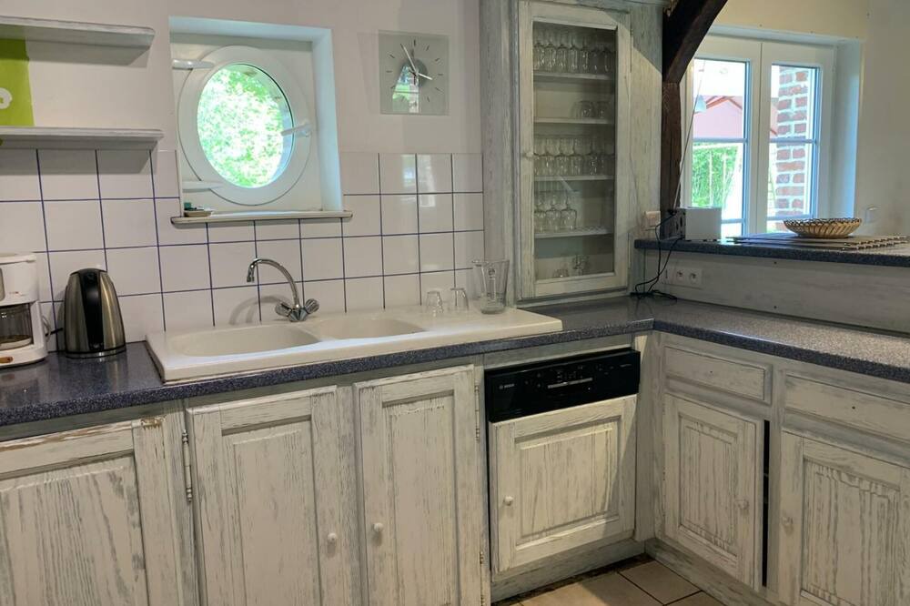 Photo of Kitchen in Saint-Vaast-Dieppedalle